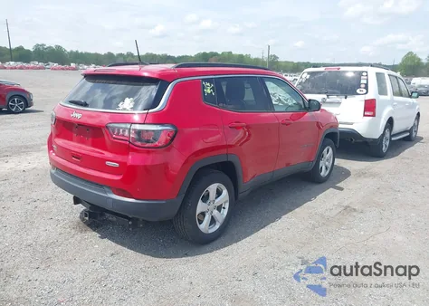 2020 Jeep Compass Latitude 4X4 z USA, uszkodzony, nr VIN 3C4NJDBB1LT135570